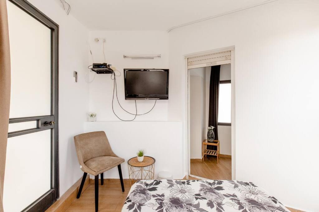 Charming Unit With Pool And Great Amenities Lägenhet Rishon LeZion Exteriör bild