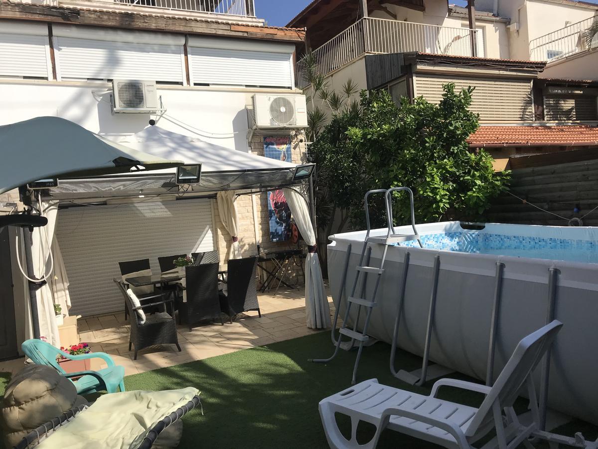 Charming Unit With Pool And Great Amenities Lägenhet Rishon LeZion Exteriör bild