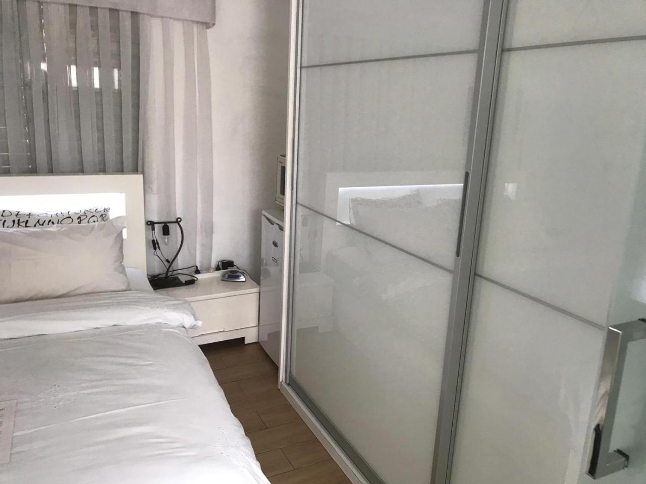 Charming Unit With Pool And Great Amenities Lägenhet Rishon LeZion Exteriör bild