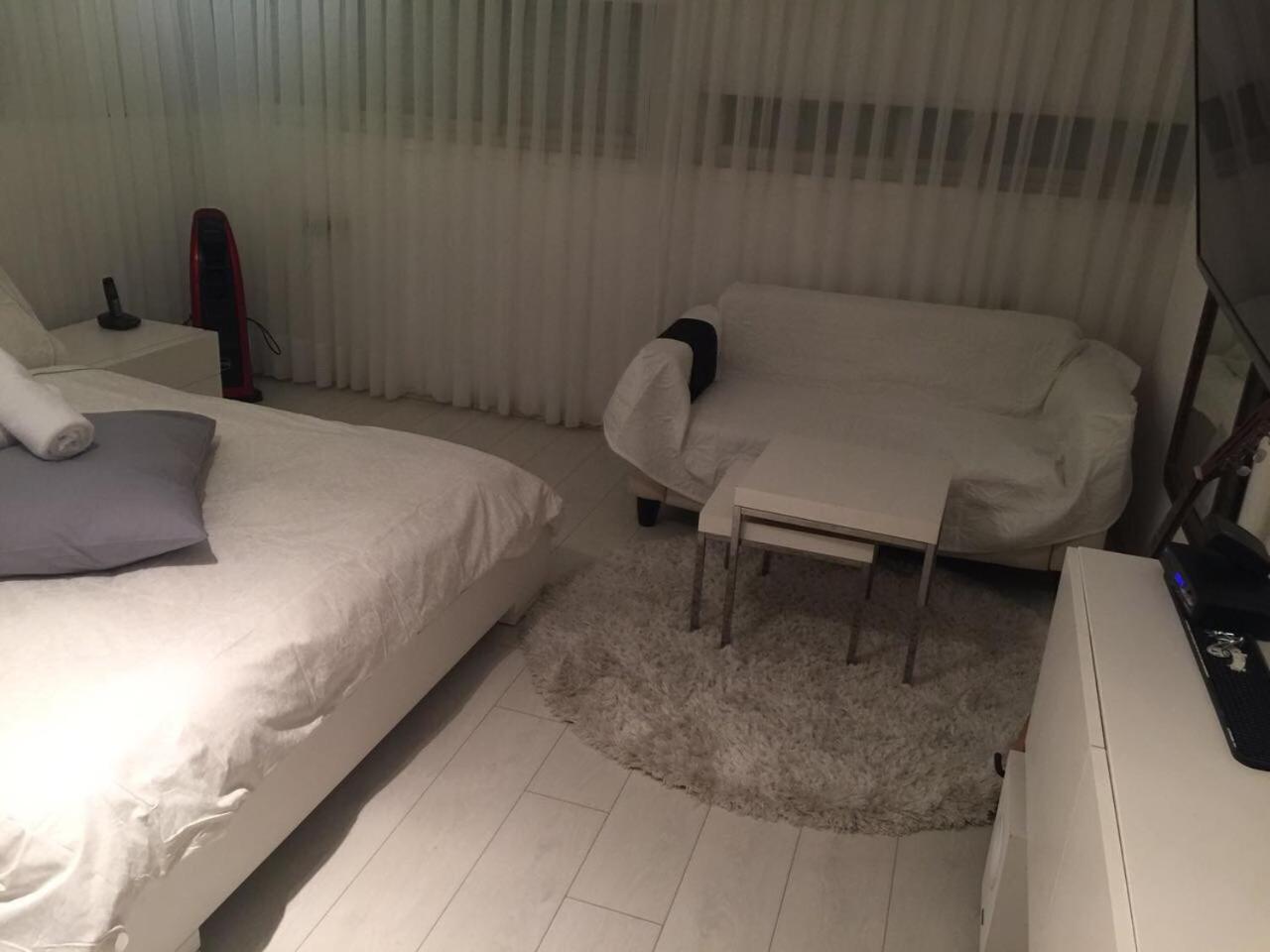 Charming Unit With Pool And Great Amenities Lägenhet Rishon LeZion Exteriör bild