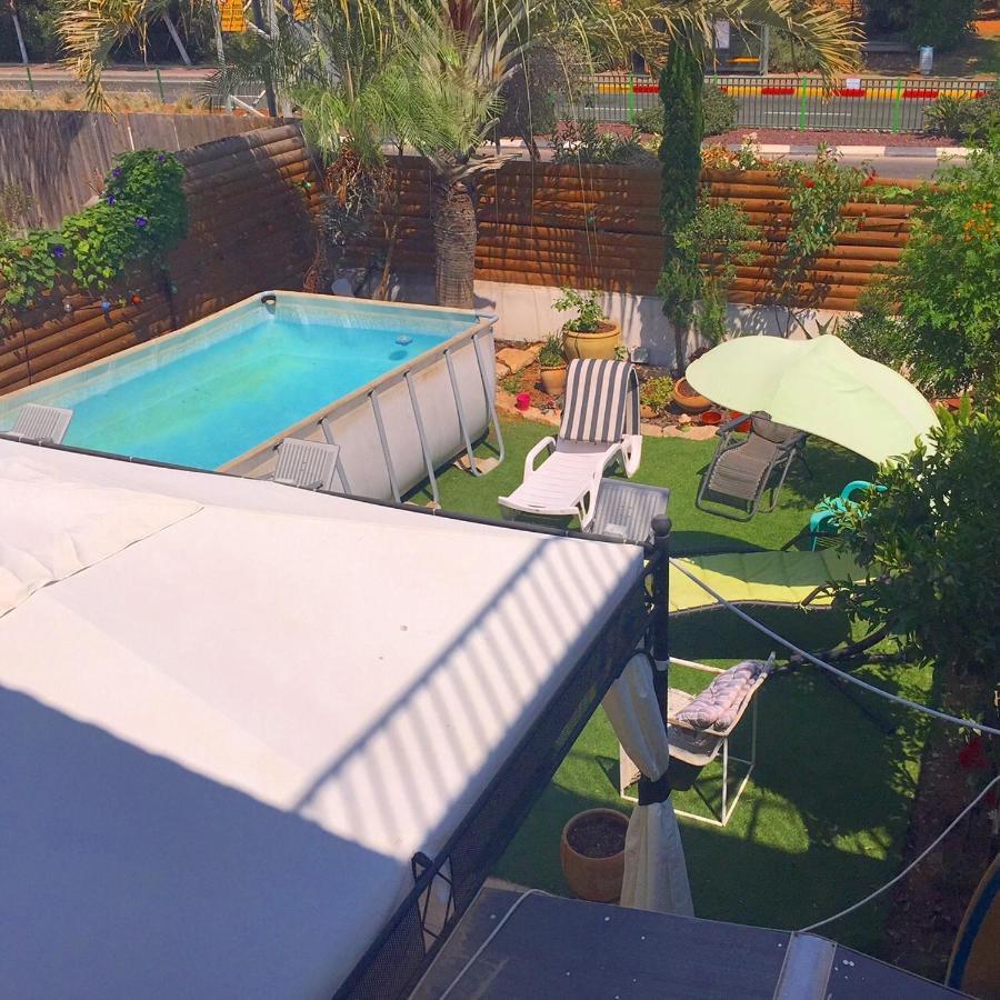 Charming Unit With Pool And Great Amenities Lägenhet Rishon LeZion Exteriör bild