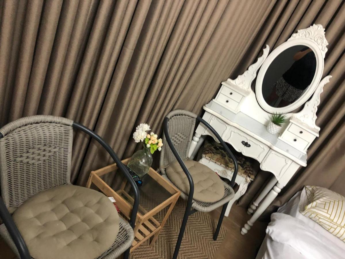 Charming Unit With Pool And Great Amenities Lägenhet Rishon LeZion Exteriör bild